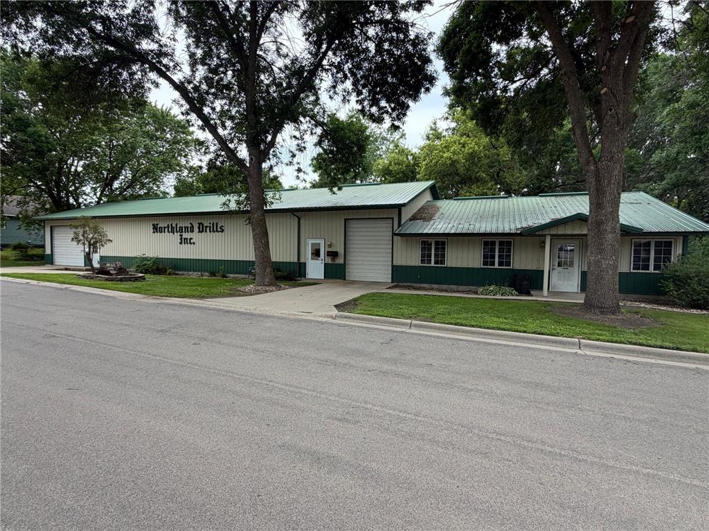200 North Avenue W Grove City MN 56243 7102747 image1