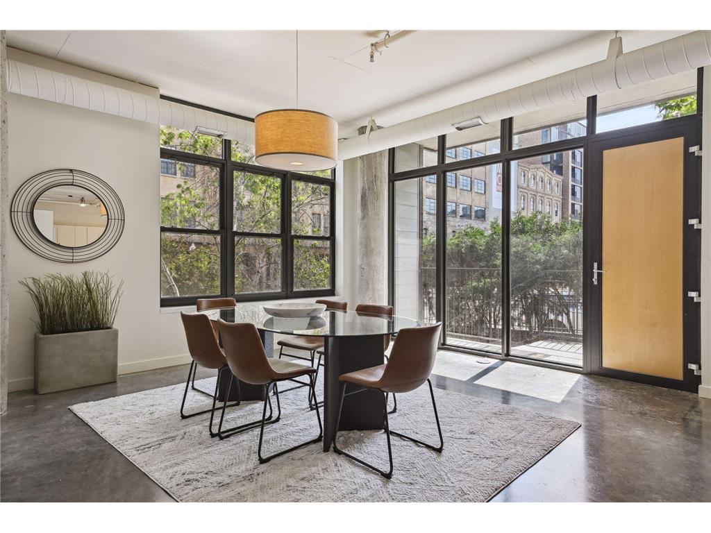 200 Park Avenue #100 Minneapolis MN 55415 6396339 image1