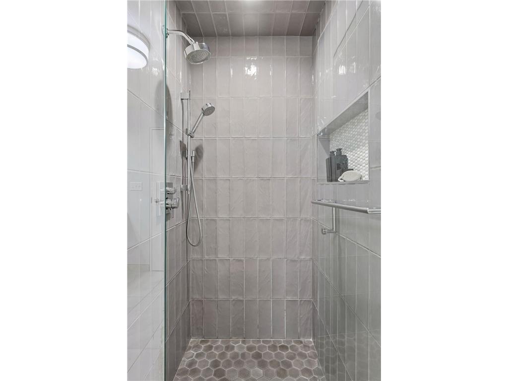 200 Park Avenue #110 Minneapolis MN 55415 7042566 image41
