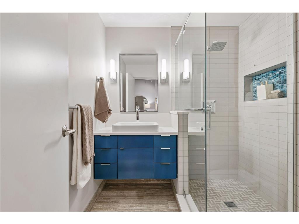 200 Park Avenue #110 Minneapolis MN 55415 7042566 image44