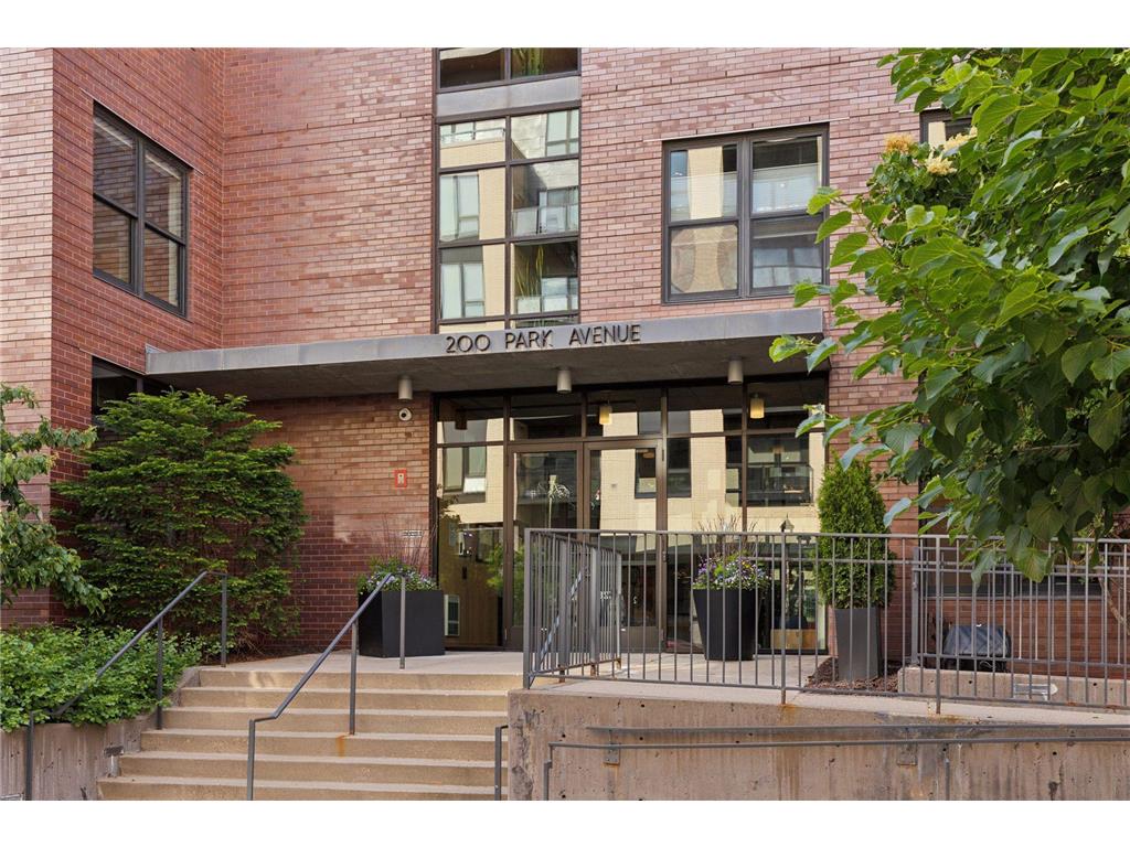 200 Park Avenue #110 Minneapolis MN 55415 7042566 image48