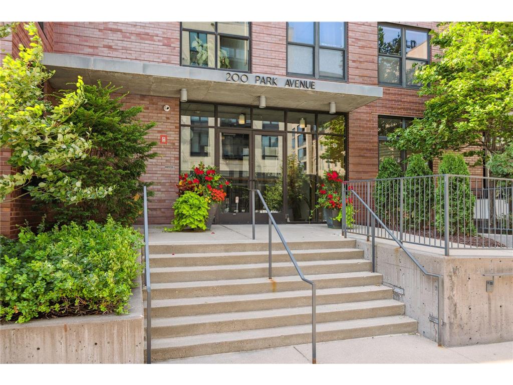 200 Park Avenue #110 Minneapolis MN 55415 7042566 image50
