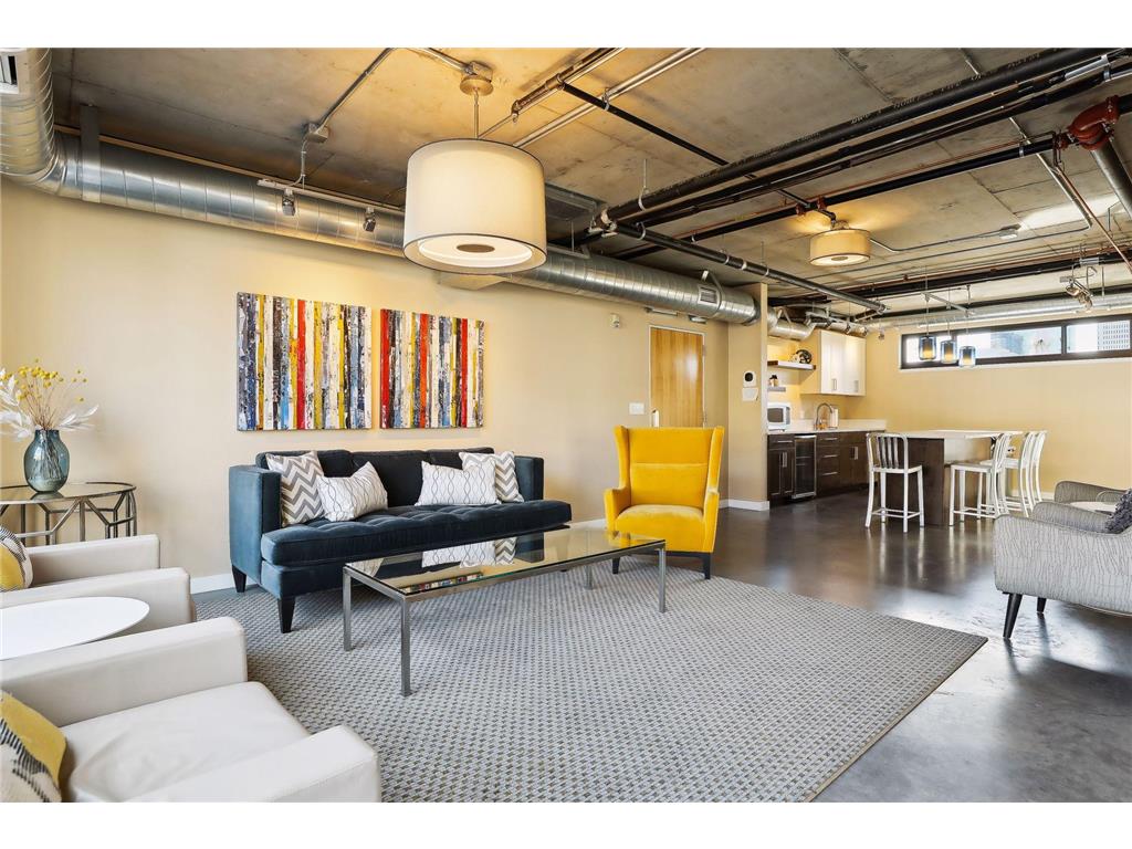 200 Park Avenue #110 Minneapolis MN 55415 7042566 image64