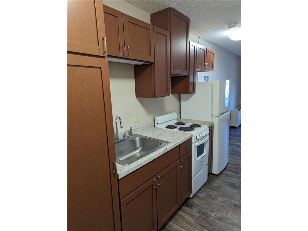 200 S 4th Street #21 Marshall MN 56258 7053012 image4