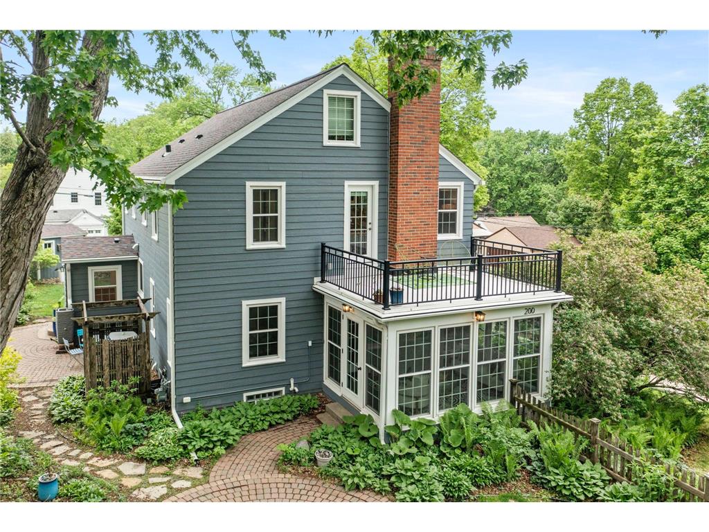 200 Thomas Avenue S Minneapolis MN 55405 7074818 image108