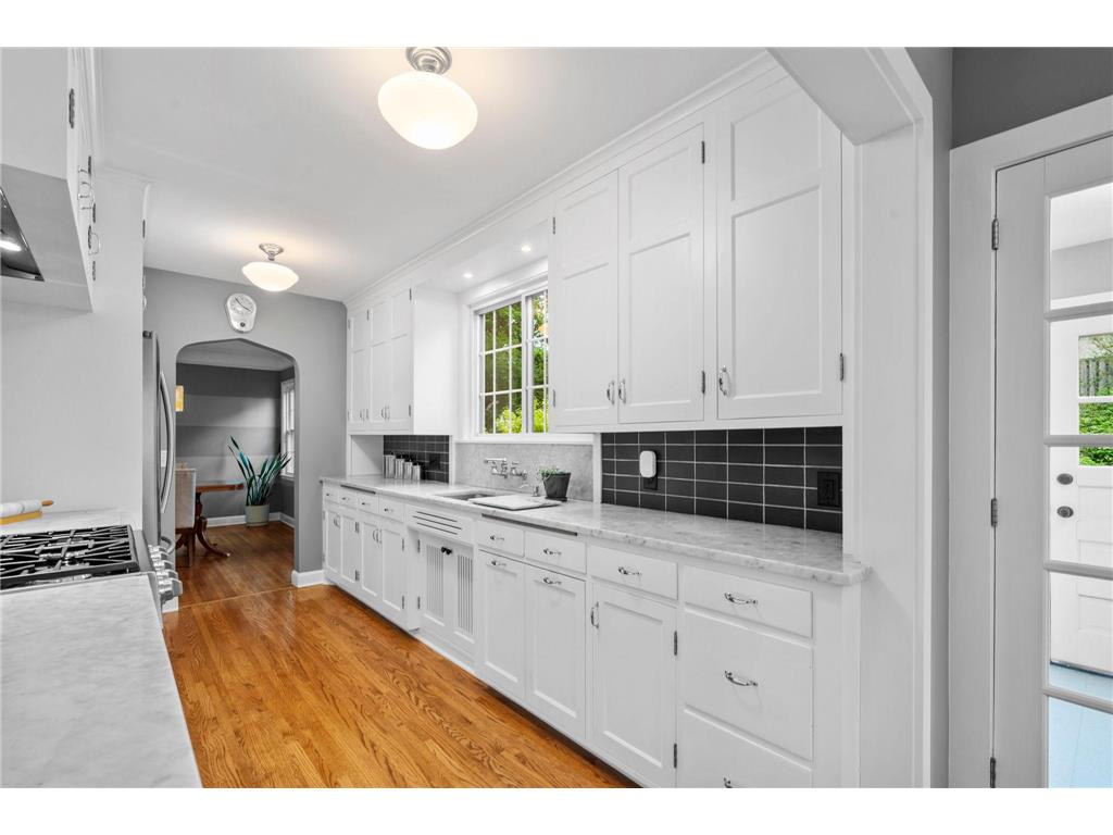 200 Thomas Avenue S Minneapolis MN 55405 7074818 image35
