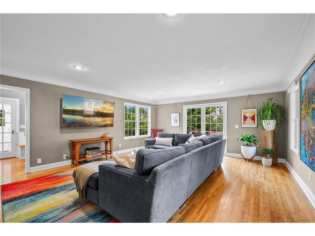 200 Thomas Avenue S Minneapolis MN 55405 7074818 image43