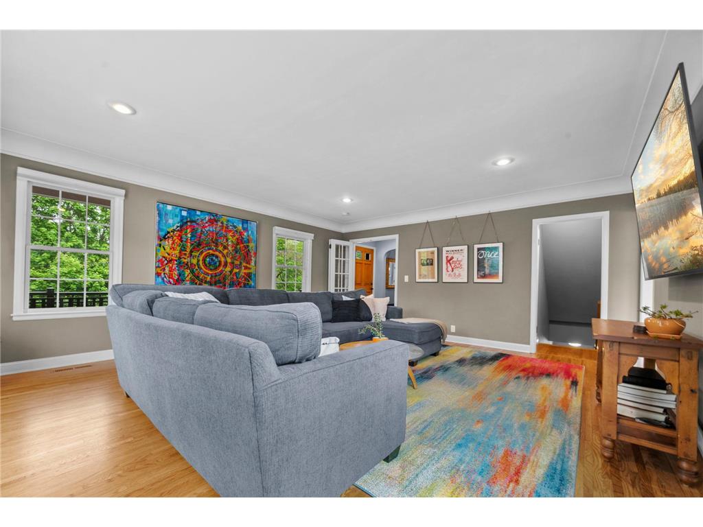 200 Thomas Avenue S Minneapolis MN 55405 7074818 image46