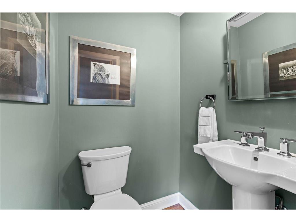 200 Thomas Avenue S Minneapolis MN 55405 7074818 image51