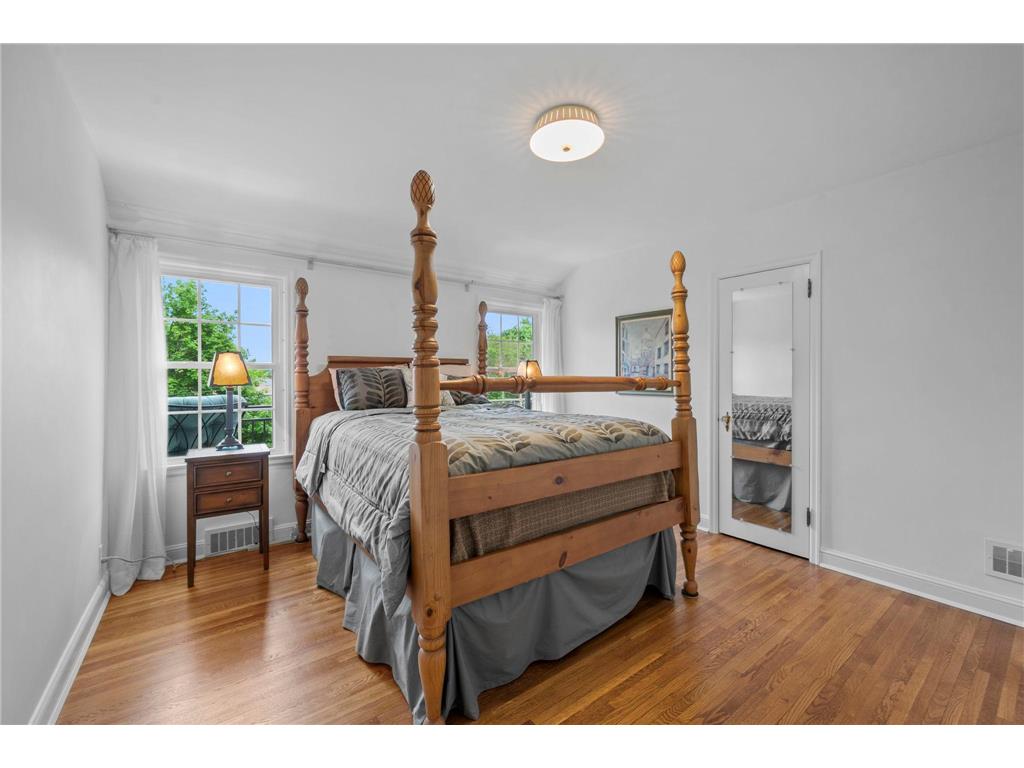 200 Thomas Avenue S Minneapolis MN 55405 7074818 image62