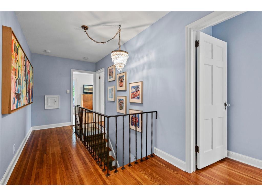 200 Thomas Avenue S Minneapolis MN 55405 7074818 image76