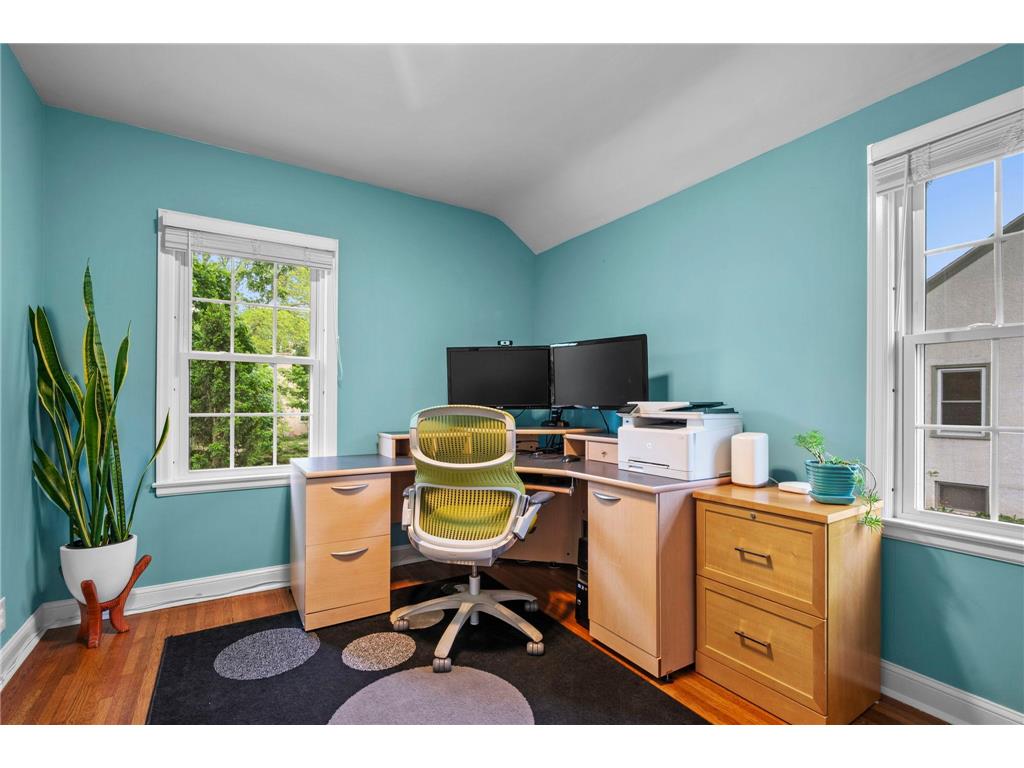 200 Thomas Avenue S Minneapolis MN 55405 7074818 image77