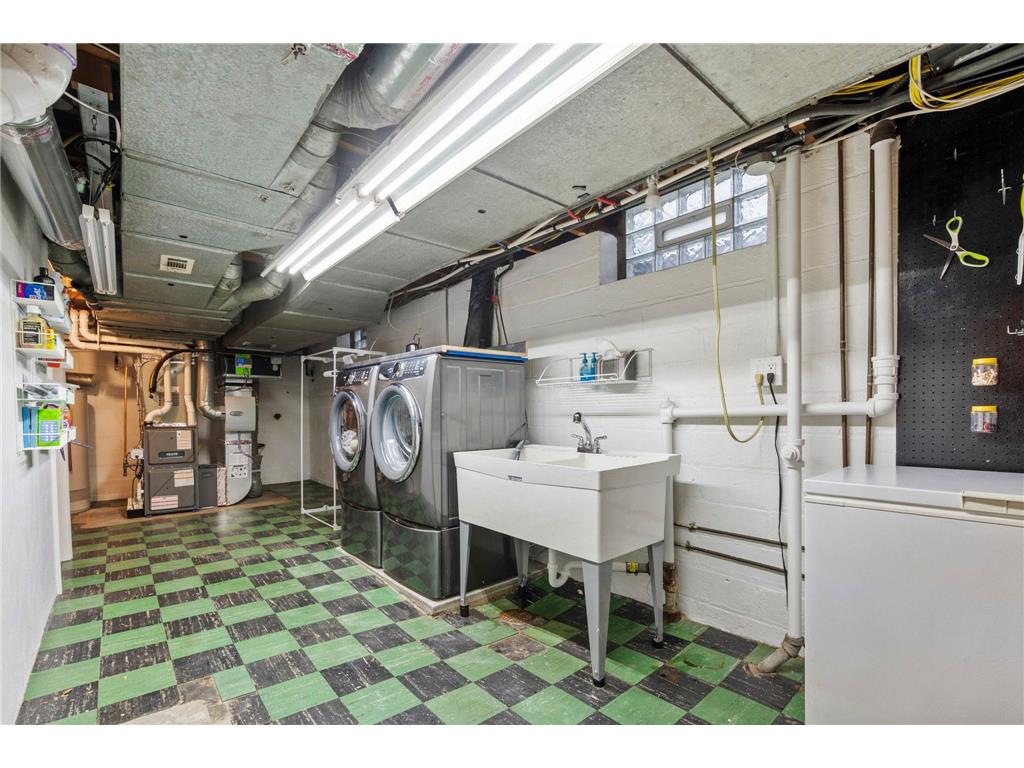 200 Thomas Avenue S Minneapolis MN 55405 7074818 image89