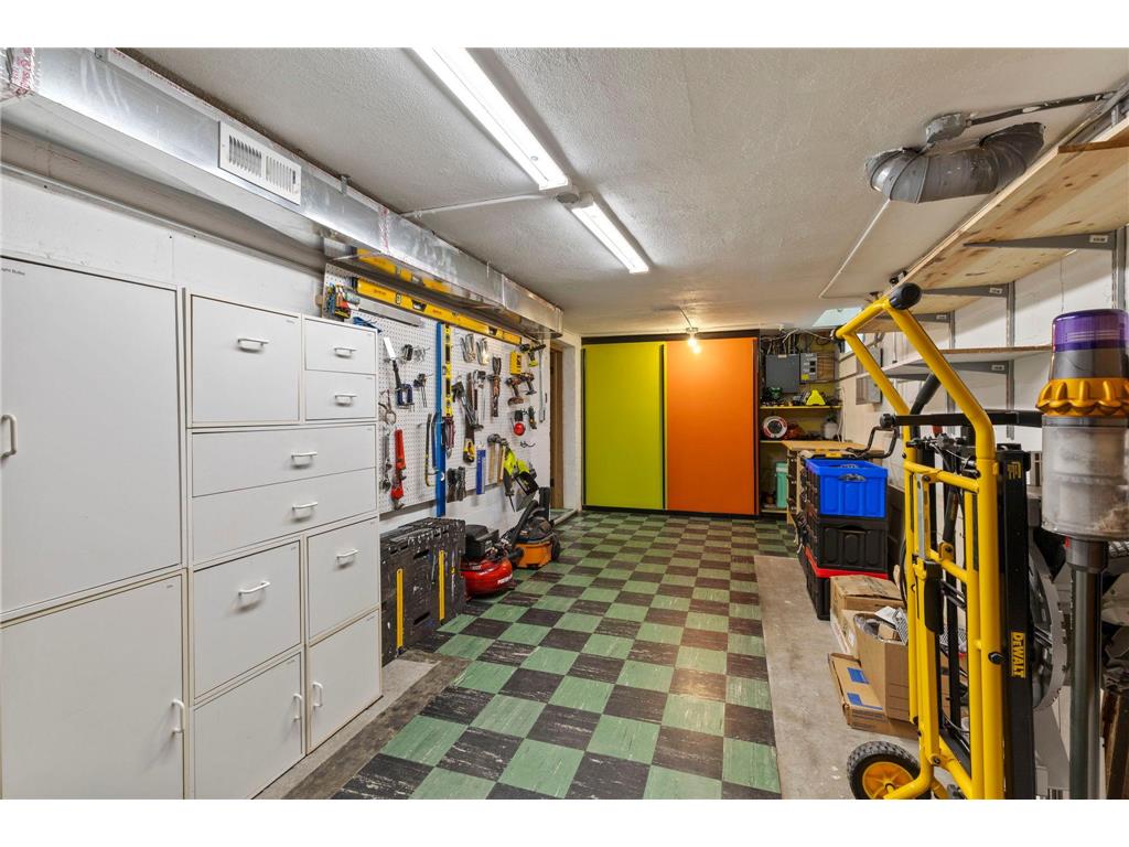 200 Thomas Avenue S Minneapolis MN 55405 7074818 image90