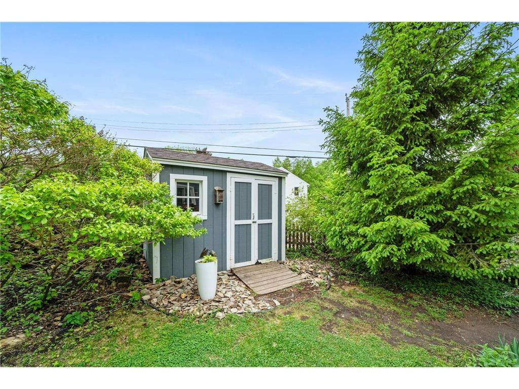 200 Thomas Avenue S Minneapolis MN 55405 7074818 image94