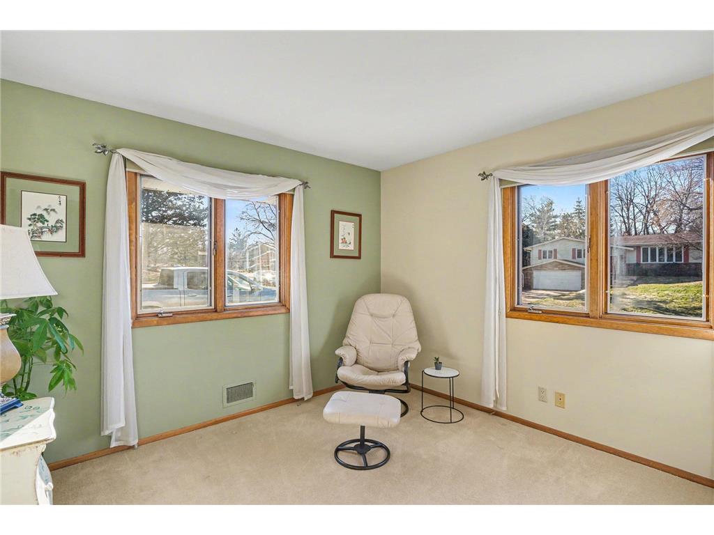 200 W 107th Street Bloomington MN 55420 7038253 image15