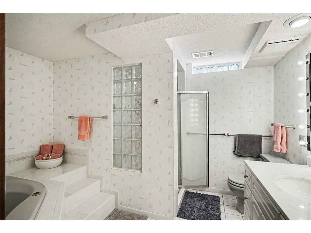 200 W 107th Street Bloomington MN 55420 7038253 image21