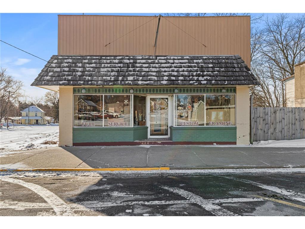 200 W Main Street Roberts WI 54023 6798715 image1