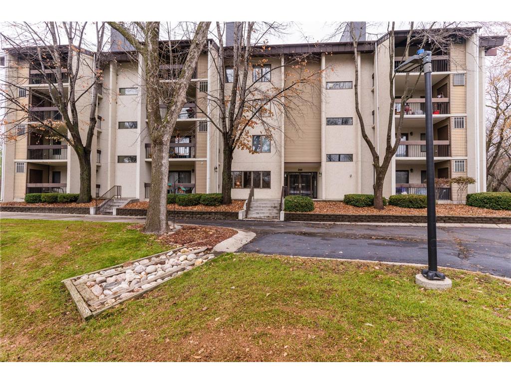 200 Willow Court 1C, Fergus Falls, MN, 56537 MLS 6457010 Edina Realty