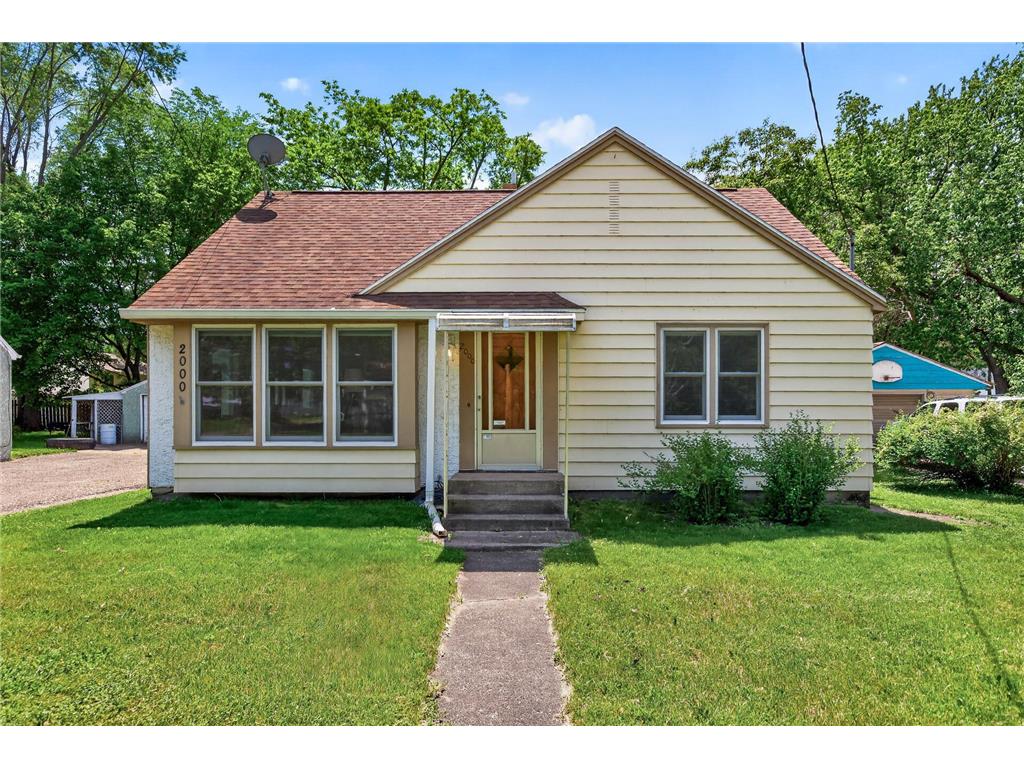 2000 County Road F E White Bear Lake MN 55110 7080101 image1