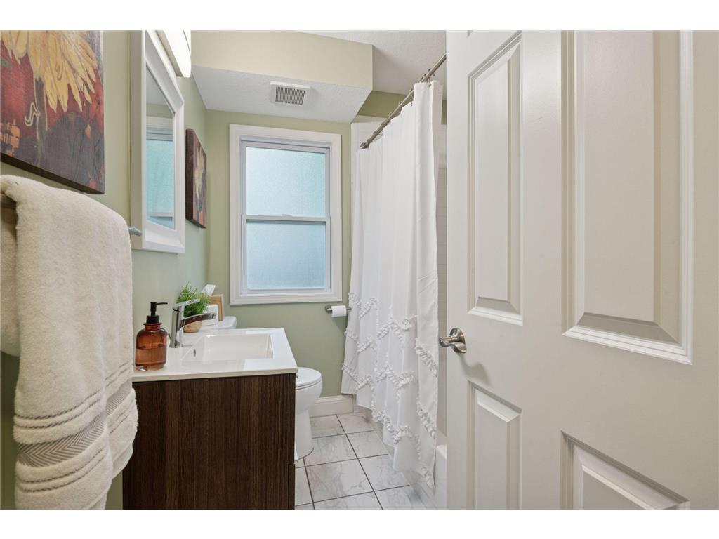 2000 Hampshire Avenue S Saint Louis Park MN 55426 7048819 image14