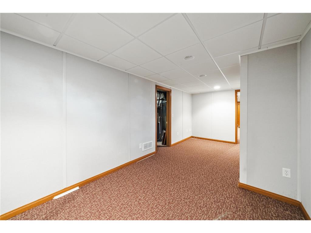 2000 Ordway Street Golden Valley MN 55422 7041568 image24