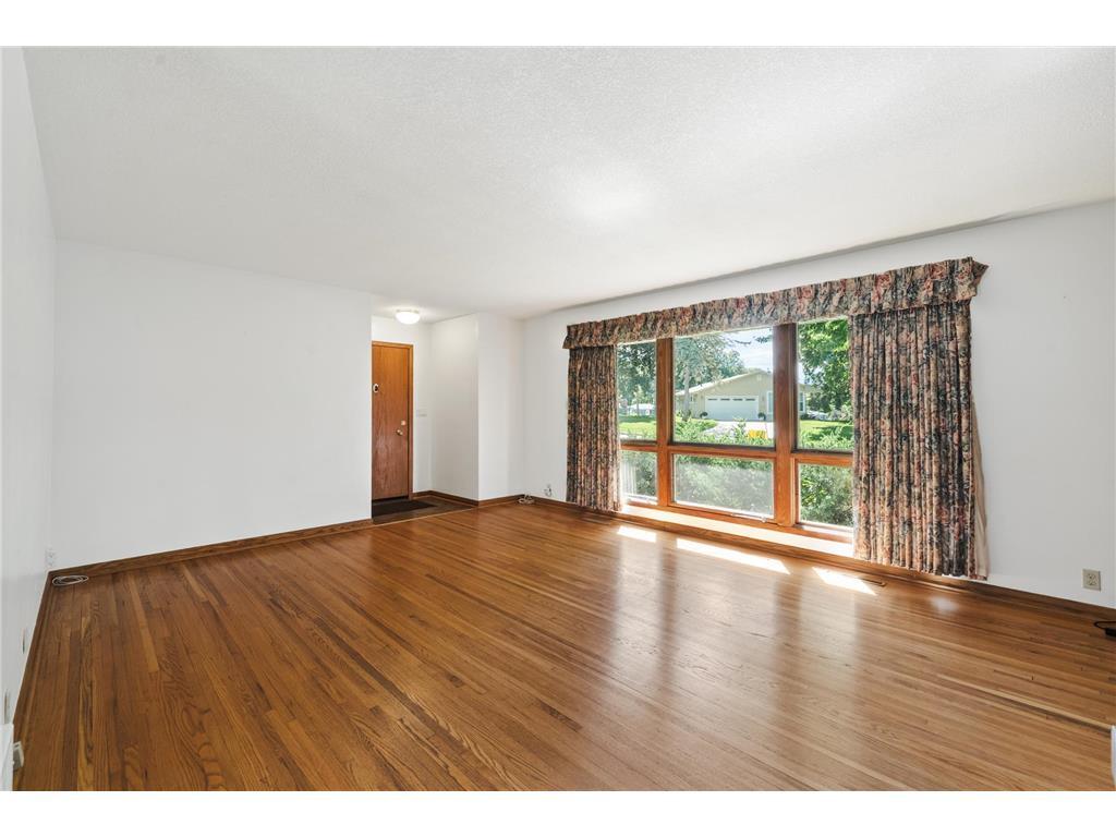 2000 Ordway Street Golden Valley MN 55422 7041568 image4
