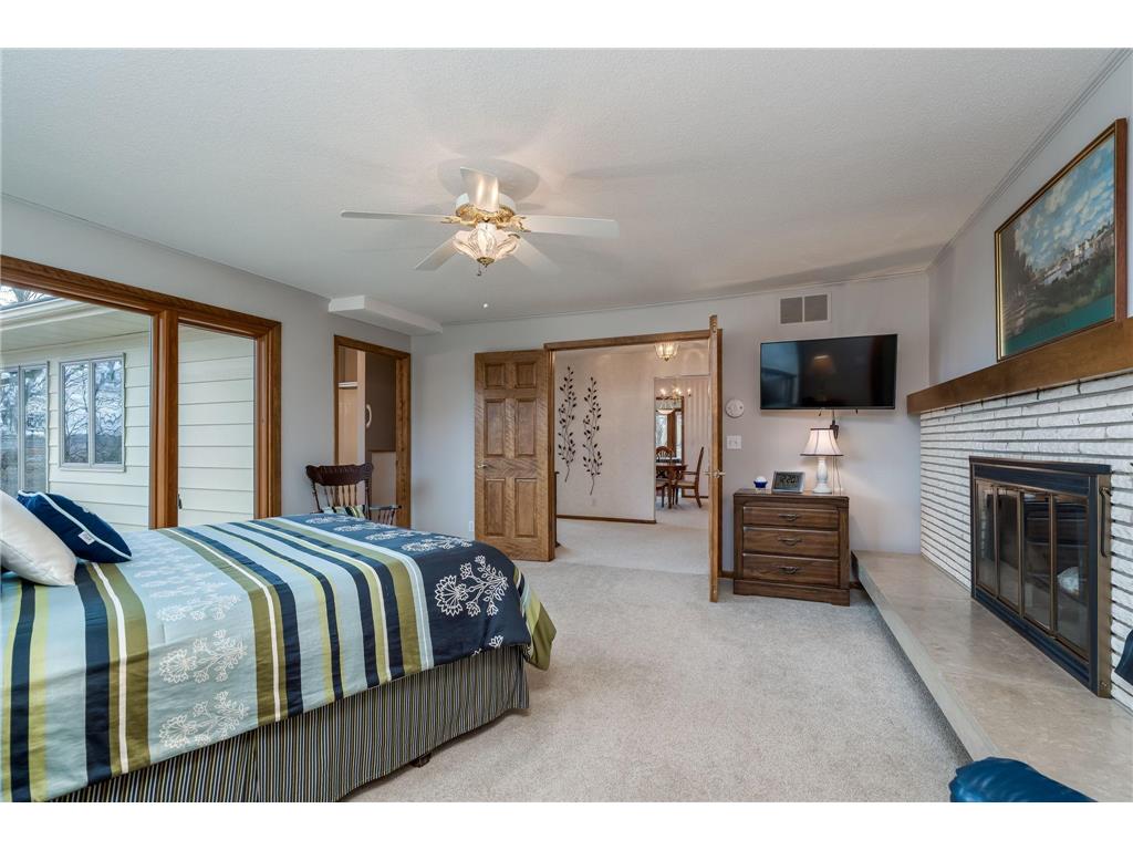 2000 Roe Crest Drive North Mankato MN 56003 7045158 image25