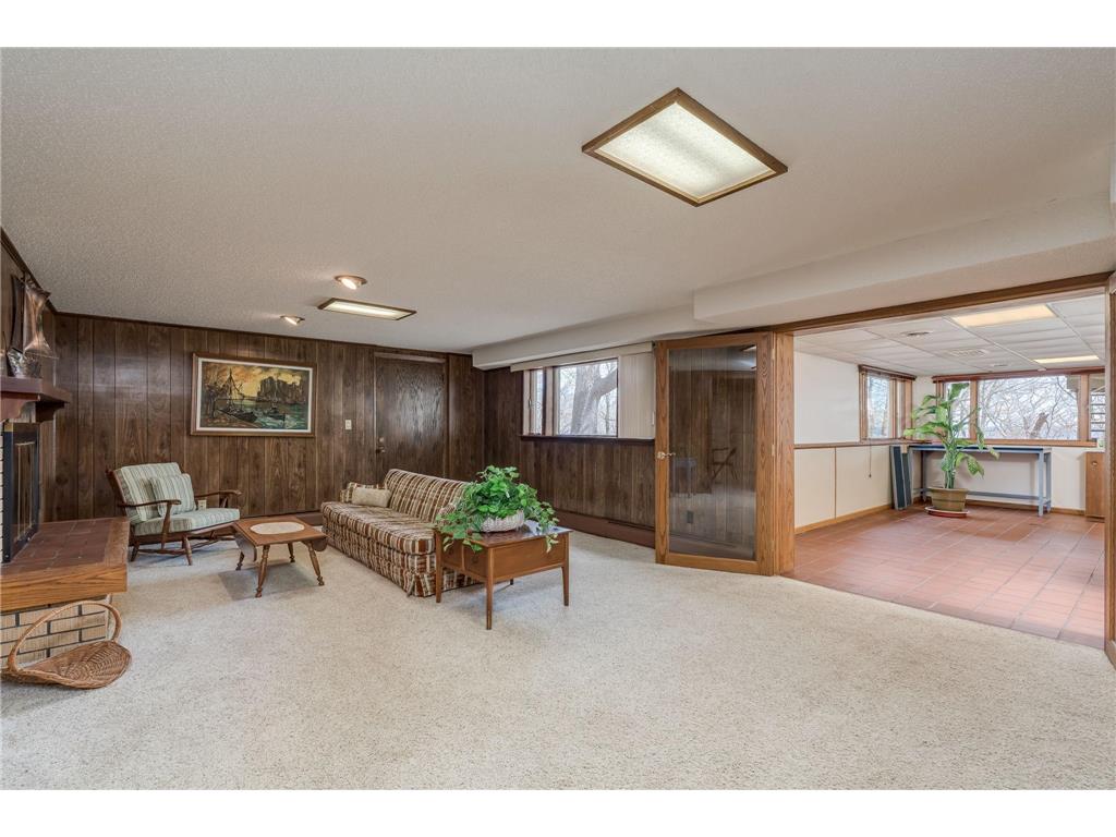 2000 Roe Crest Drive North Mankato MN 56003 7045158 image42