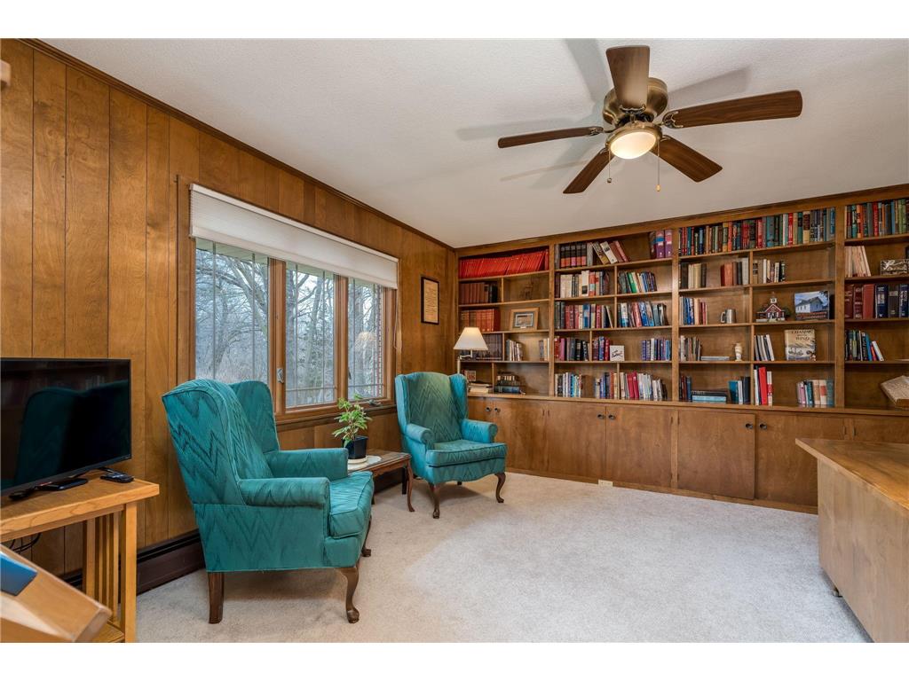 2000 Roe Crest Drive North Mankato MN 56003 7045158 image5