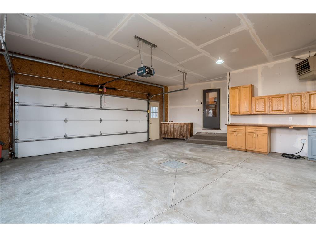 2000 Roe Crest Drive North Mankato MN 56003 7045158 image51