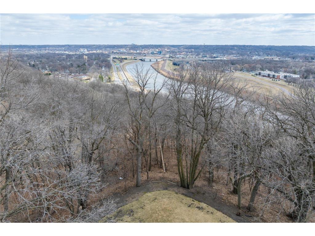 2000 Roe Crest Drive North Mankato MN 56003 7045158 image63