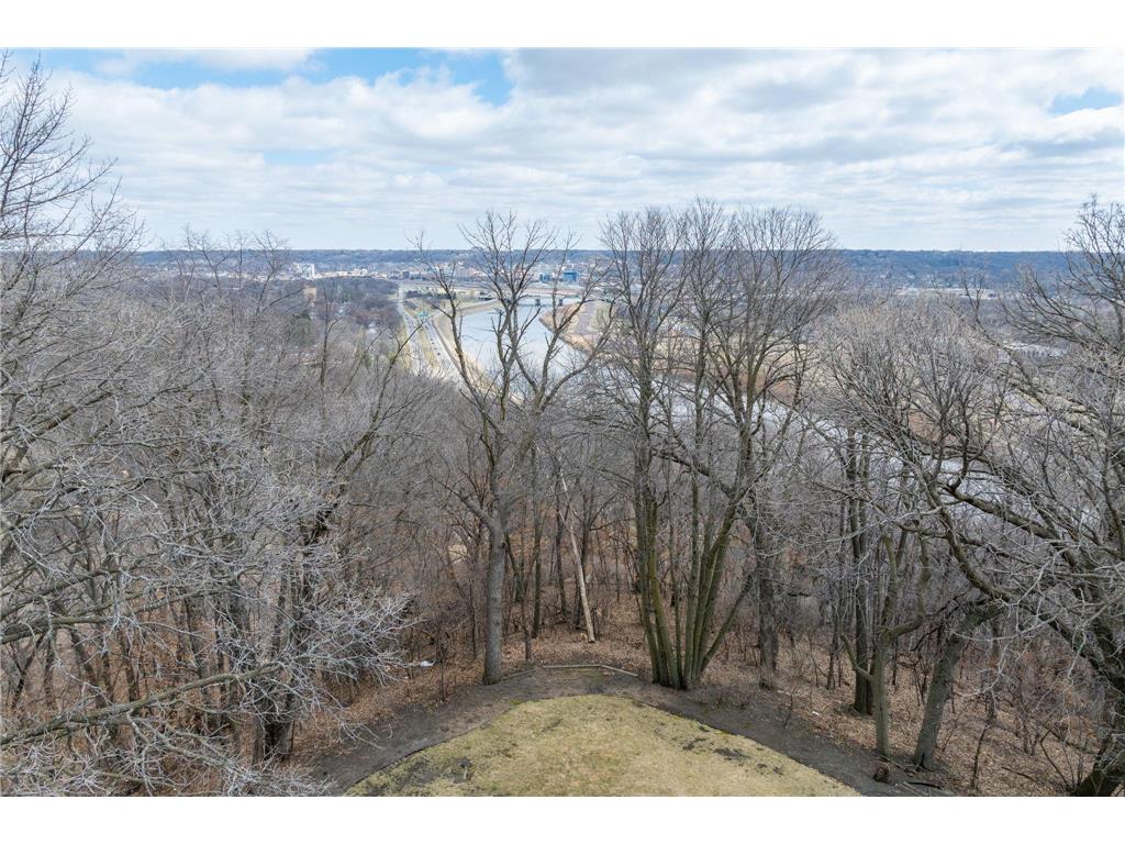 2000 Roe Crest Drive North Mankato MN 56003 7045158 image64