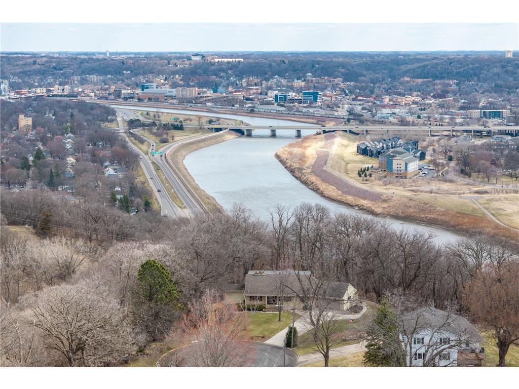 2000 Roe Crest Drive North Mankato MN 56003 7045158 image71