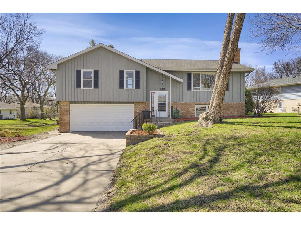 2001 12th Street NW New Brighton MN 55112 6339907 image1