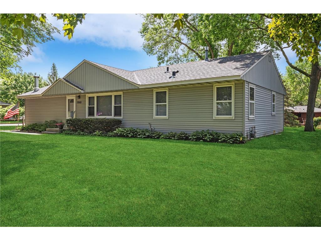 2001 Dixon Drive, Bloomington, MN, 55431 MLS 6403901 Edina Realty