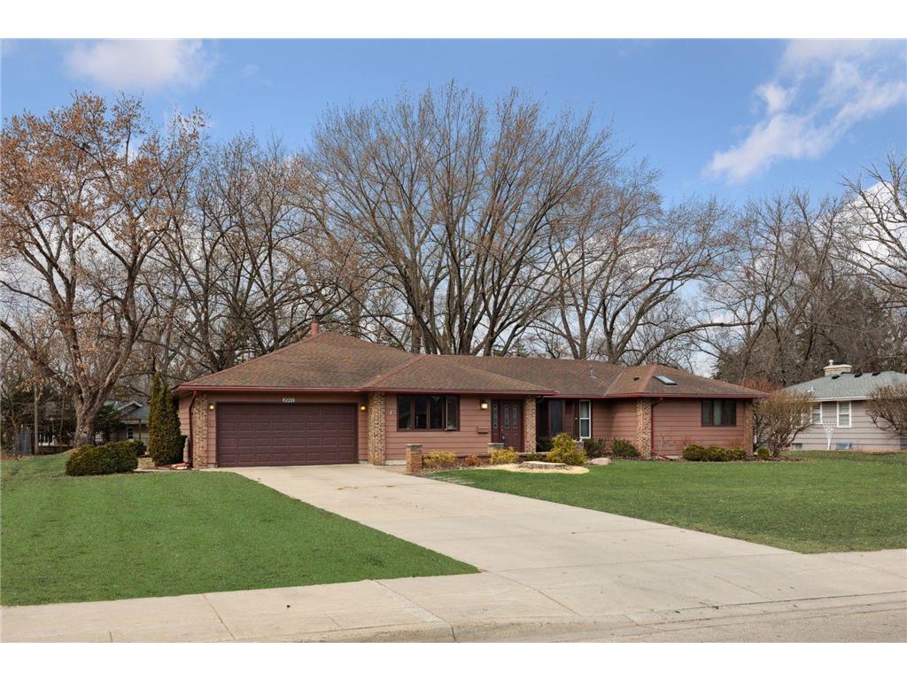 2001 Regent Avenue N Golden Valley MN 55422 6459819 image1