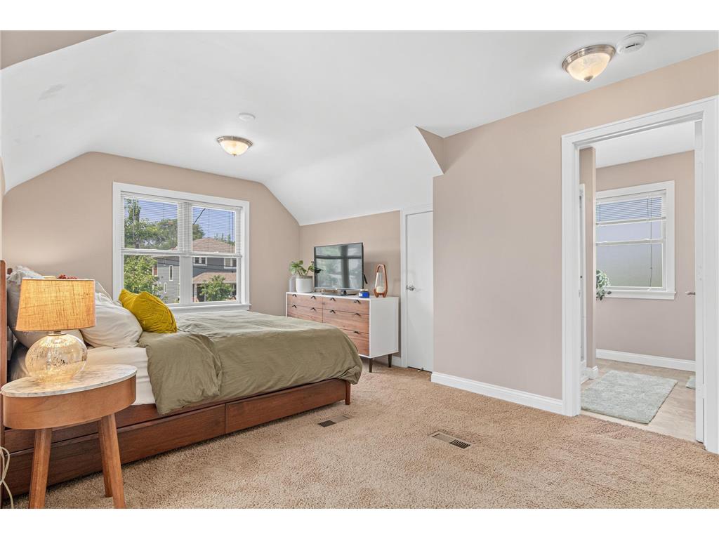 2001 Washington Street NE Minneapolis MN 55418 6807355 image14