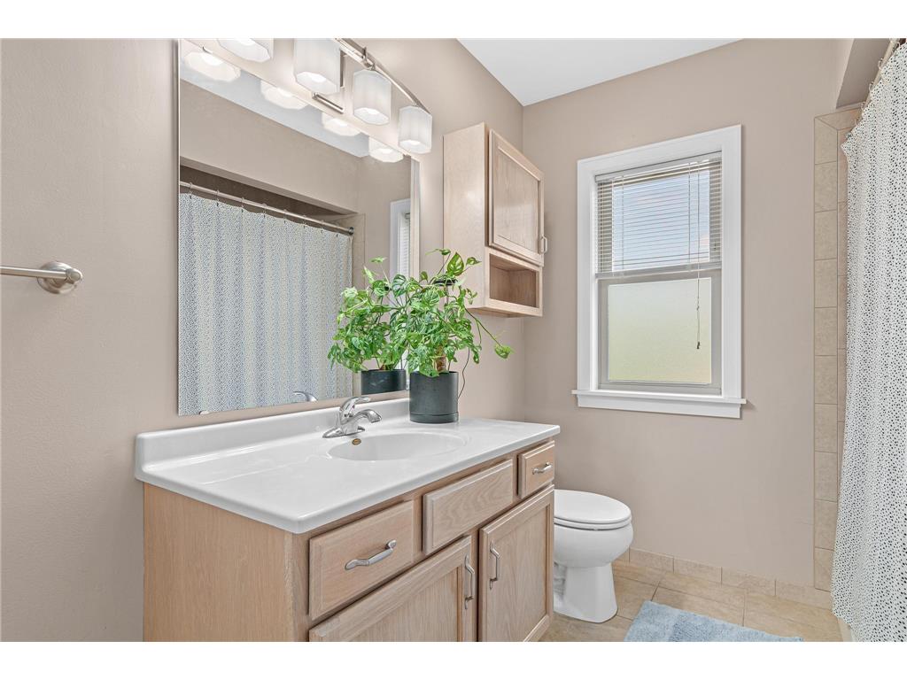 2001 Washington Street NE Minneapolis MN 55418 6807355 image16