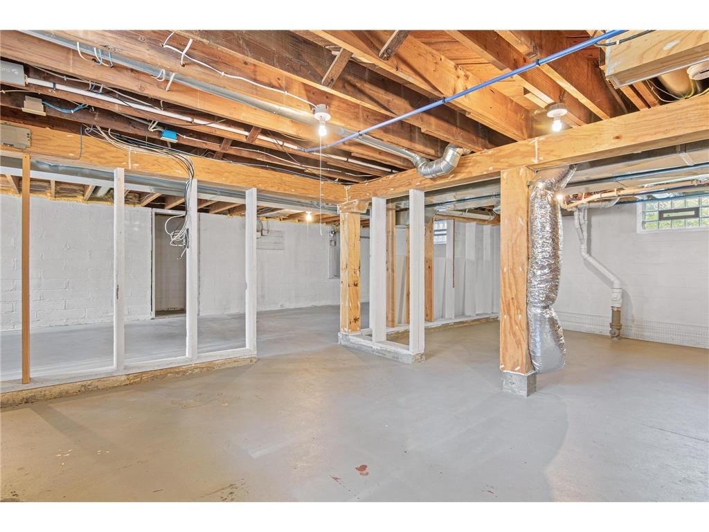 2001 Washington Street NE Minneapolis MN 55418 6807355 image17