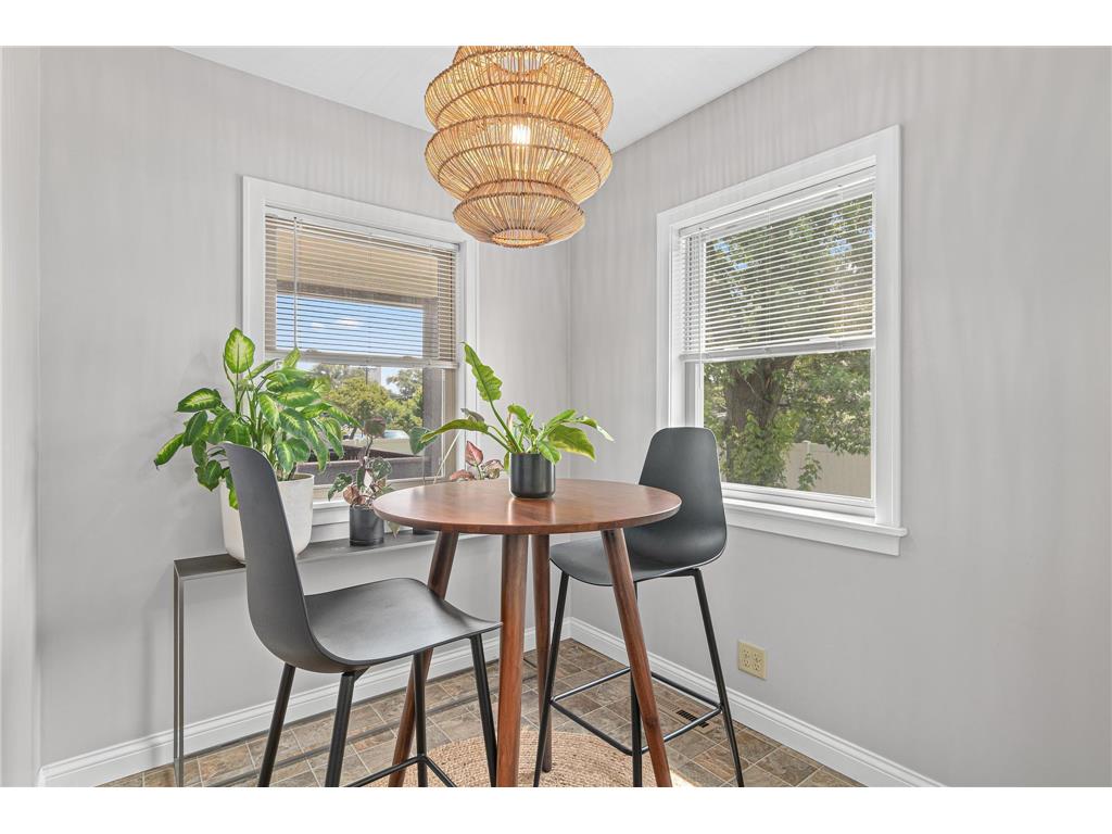 2001 Washington Street NE Minneapolis MN 55418 6807355 image6