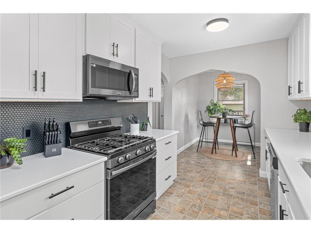 2001 Washington Street NE Minneapolis MN 55418 6807355 image9