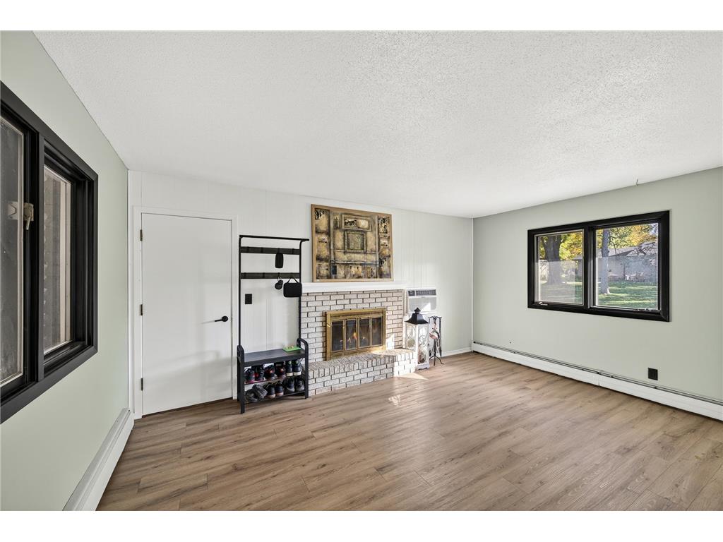 2001 Woods Lane Burnsville MN 55337 6788958 image13