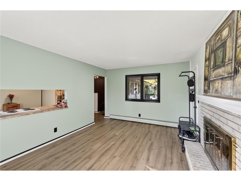 2001 Woods Lane Burnsville MN 55337 6788958 image14