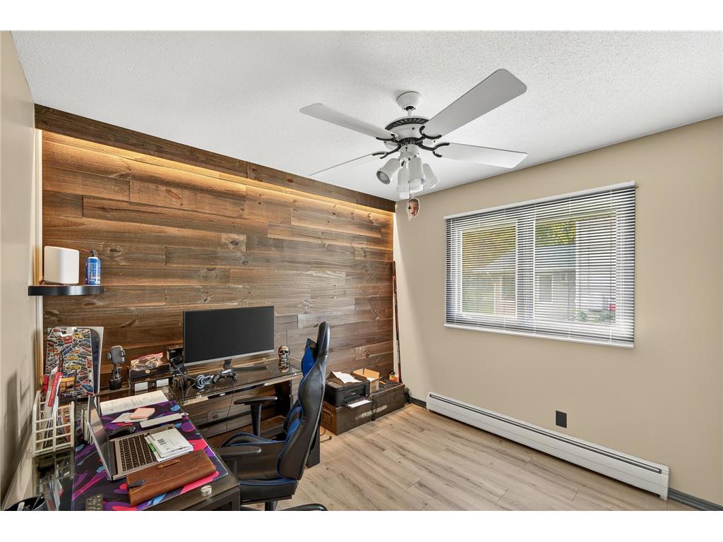 2001 Woods Lane Burnsville MN 55337 6788958 image22