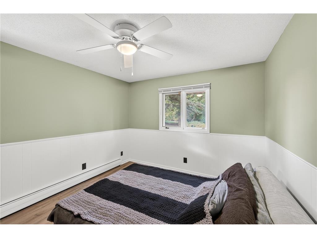 2001 Woods Lane Burnsville MN 55337 6788958 image23