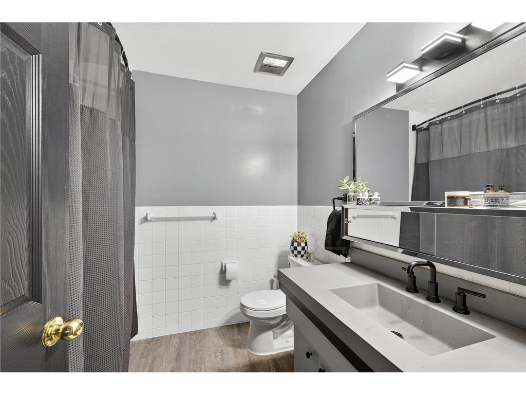 2001 Woods Lane Burnsville MN 55337 6788958 image24