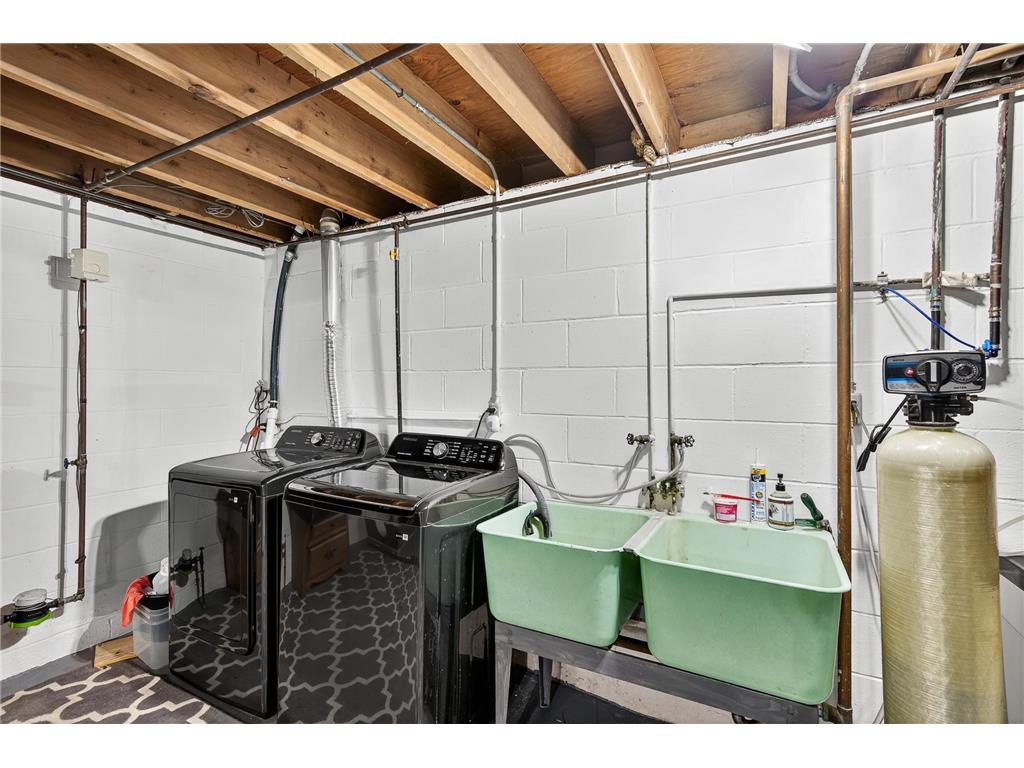 2001 Woods Lane Burnsville MN 55337 6788958 image28