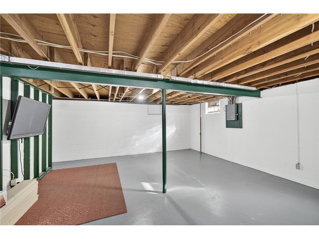 2001 Woods Lane Burnsville MN 55337 6788958 image29