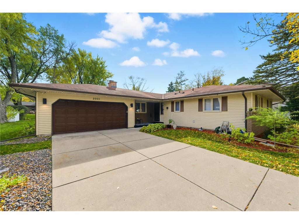 2001 Woods Lane Burnsville MN 55337 6788958 image3